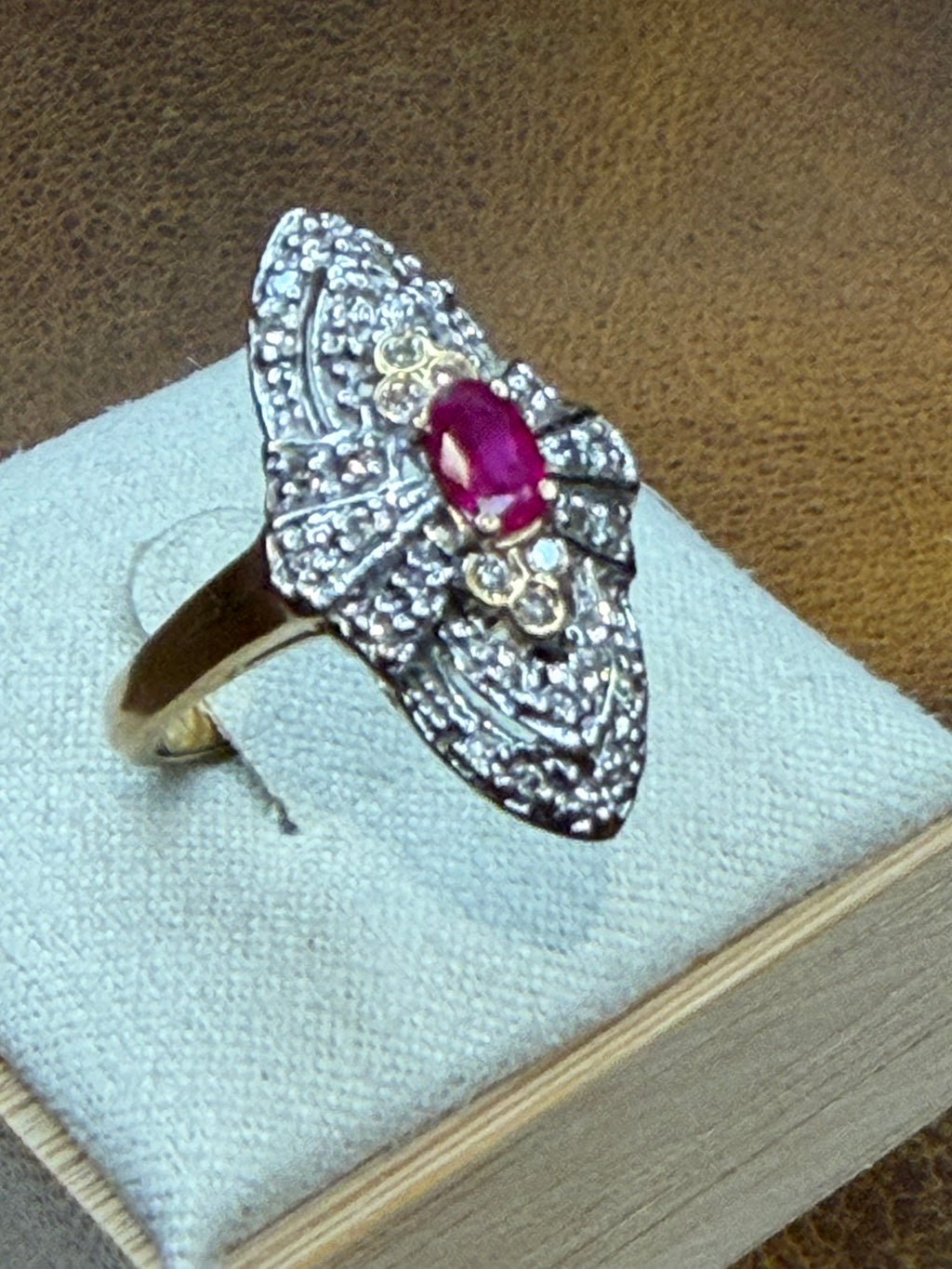 Vintage Ruby & Diamond beauty