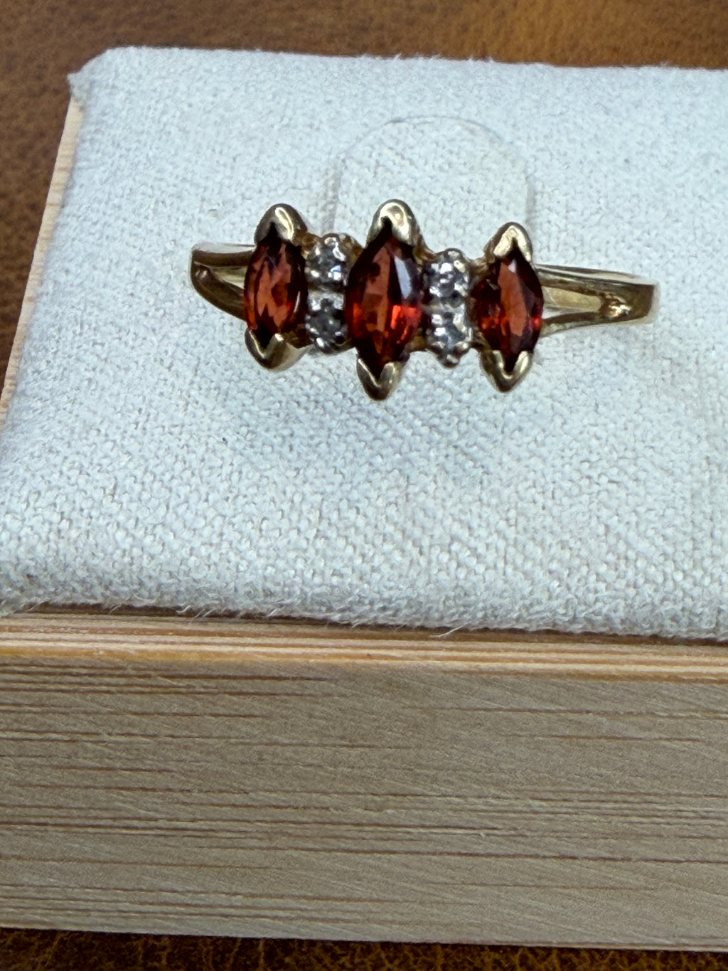 Garnet & Diamond ring