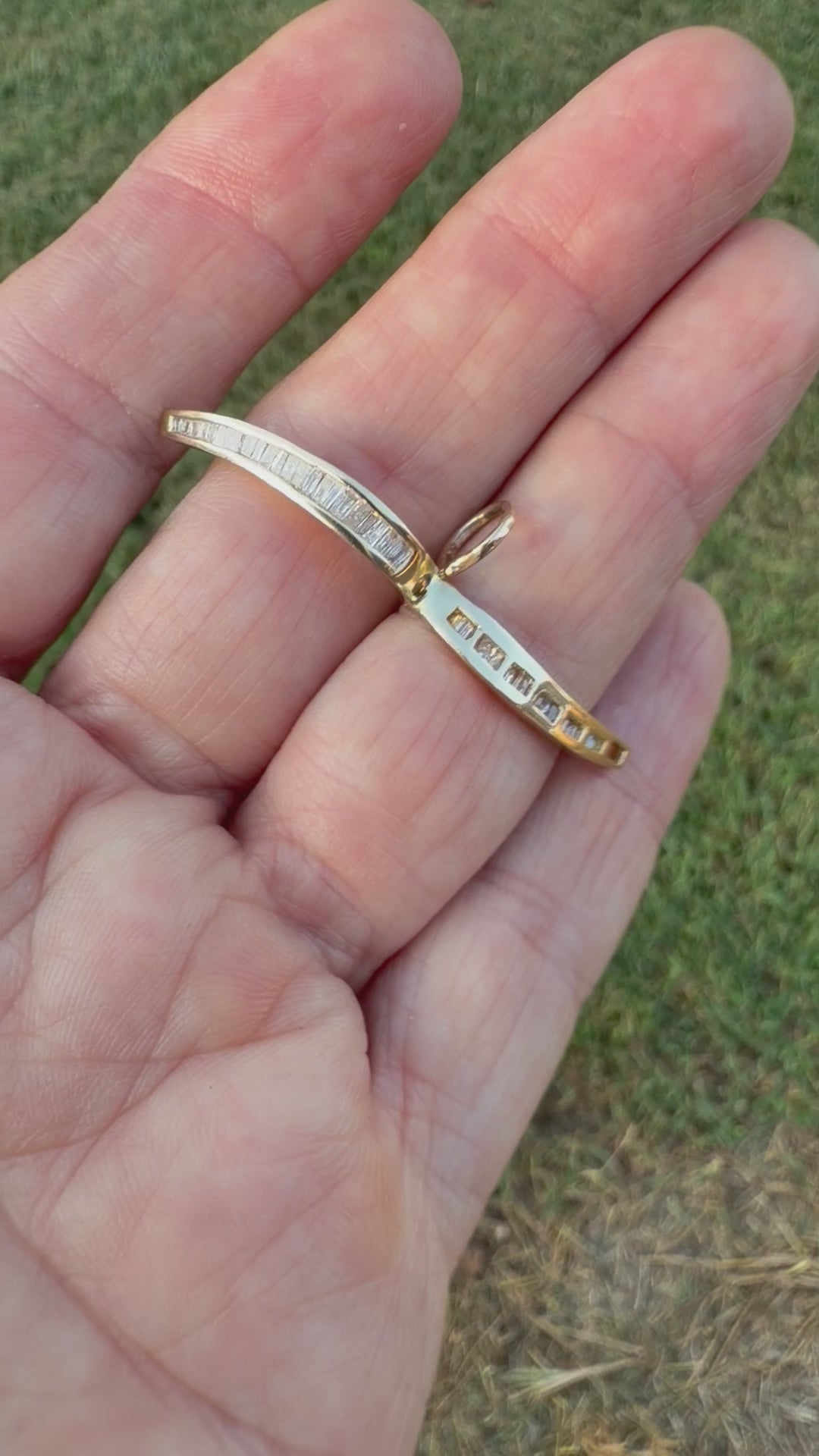 Custom made 10k diamond T-bar